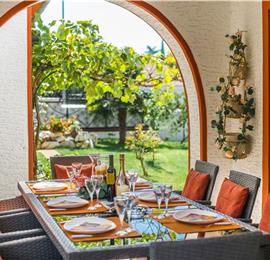 4 Bedroom Villa with Pool and Annex near Porec, Sleeps 8